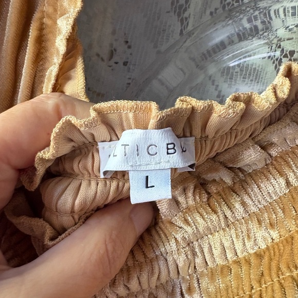 Baltic Born Vivaldi Gold Smocked Midi Dress - Med. - Picture 6 of 7